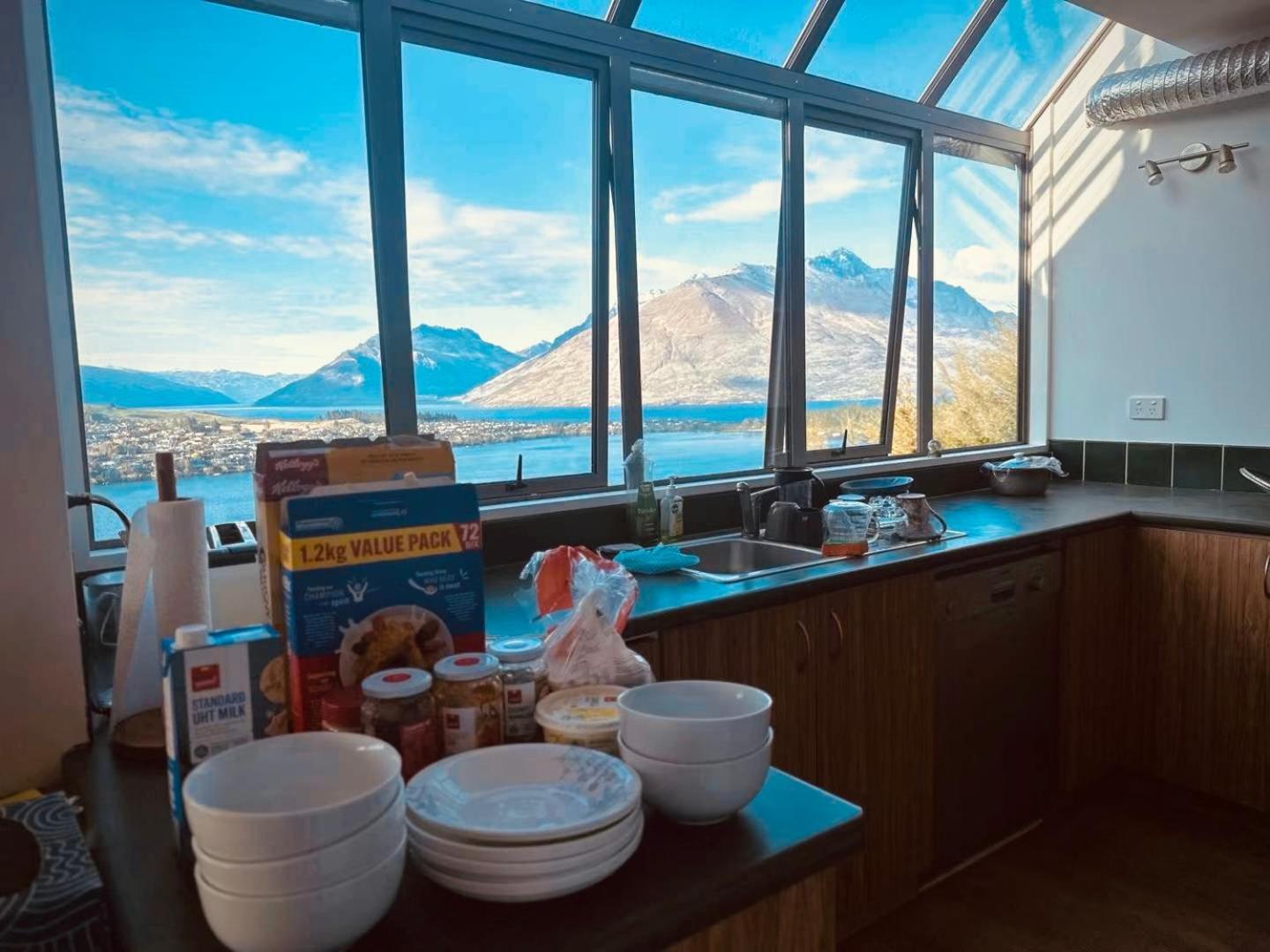 كوينستاون Ming'S Lakeside Goldleaf Suites المظهر الخارجي الصورة
